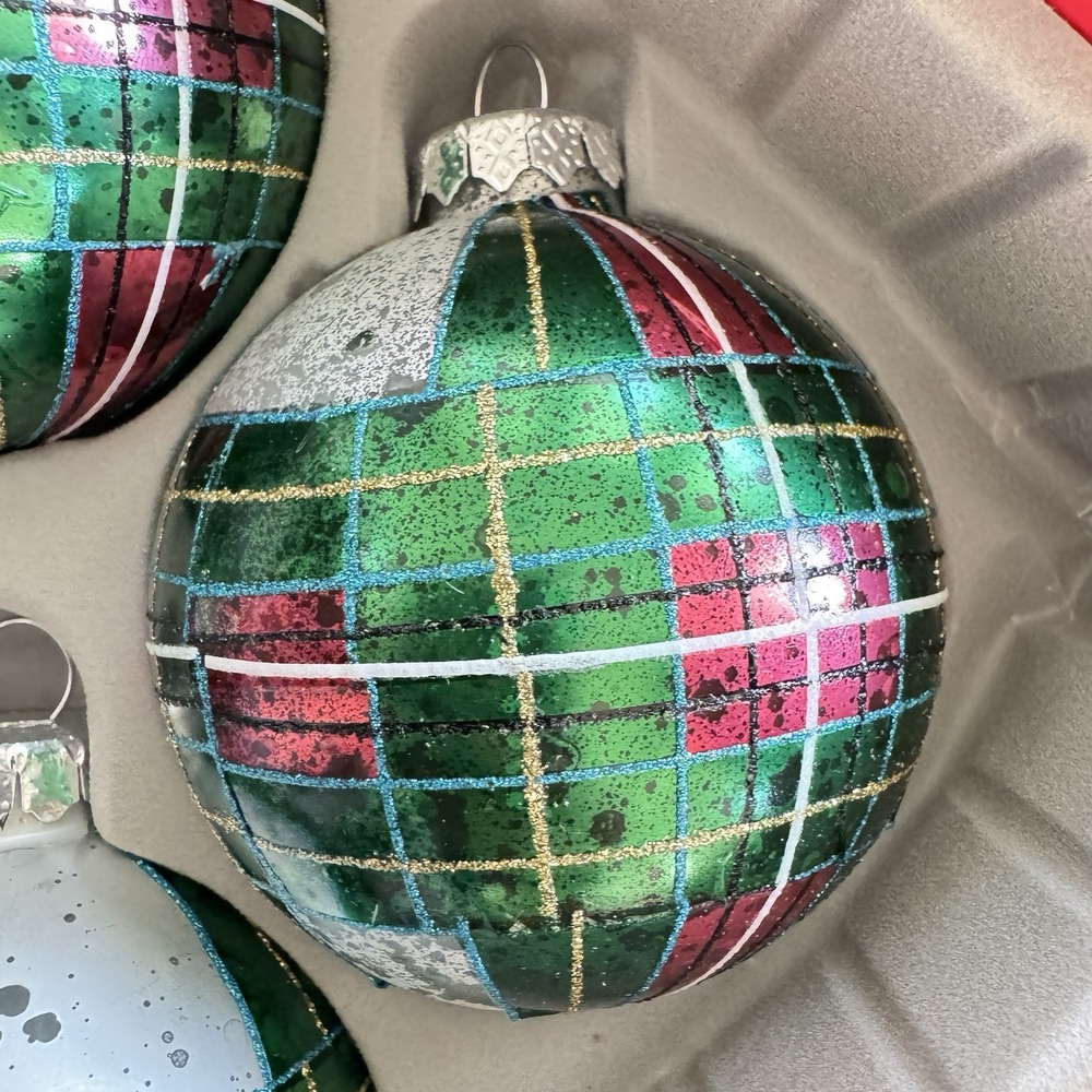 New Martha Stewart Home PLAID Glass‎ Christmas Ornament Balls Set Of 4 Green - Picture 4 of 8
